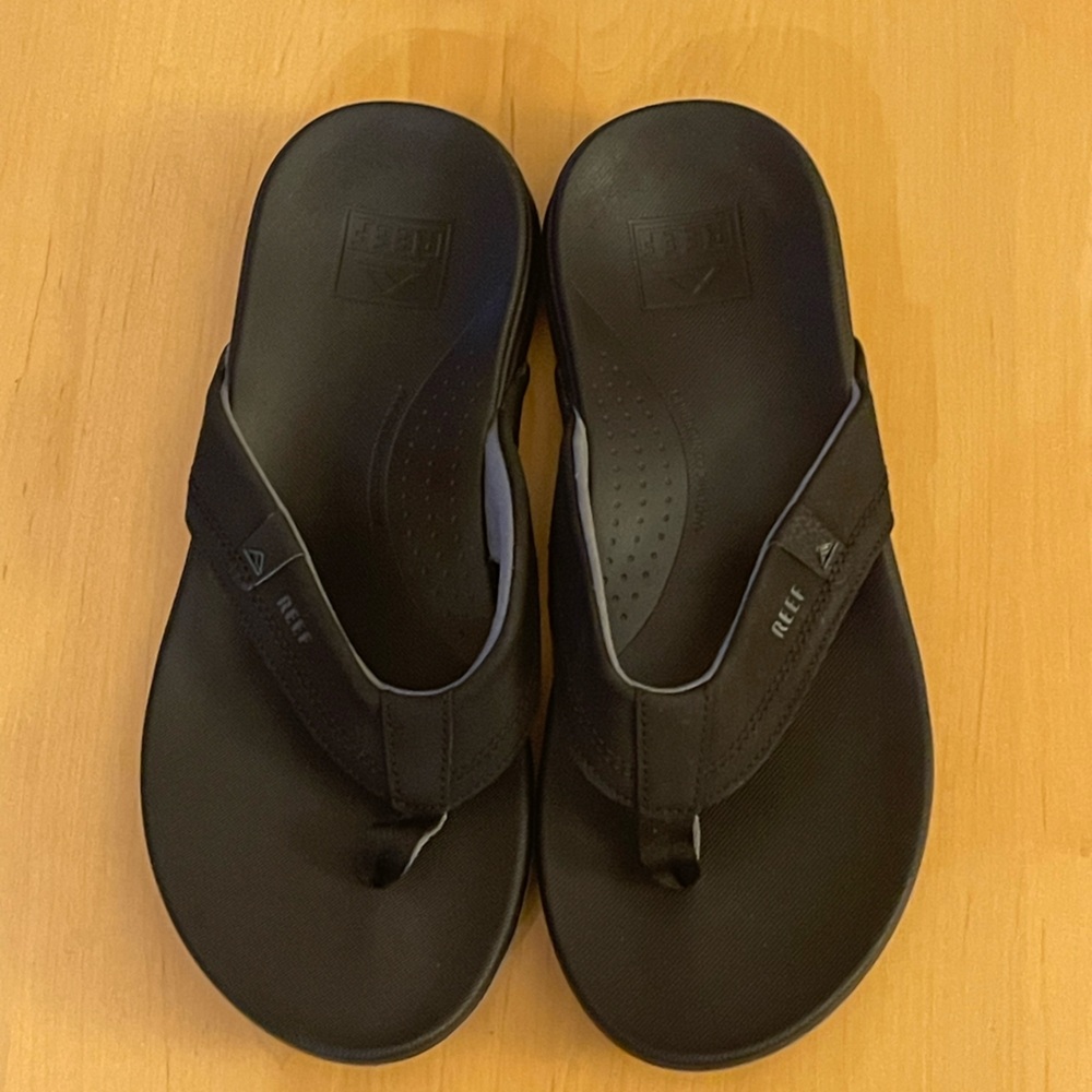 REEF - Classic Black Sandals